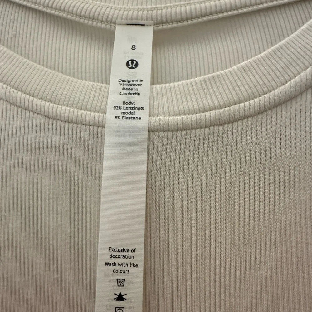 Lululemon sz top - Picture 3 of 6